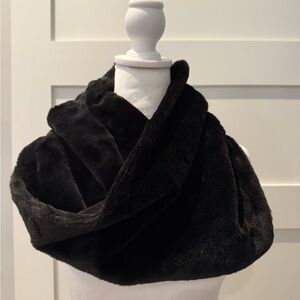 Luxurious Black Faux Fur Circular Scarf
